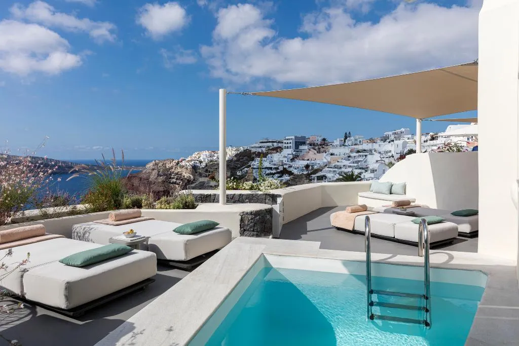 SUITE WITH PRIVATE POOL Room, Canaves Oia Suites, Santorini