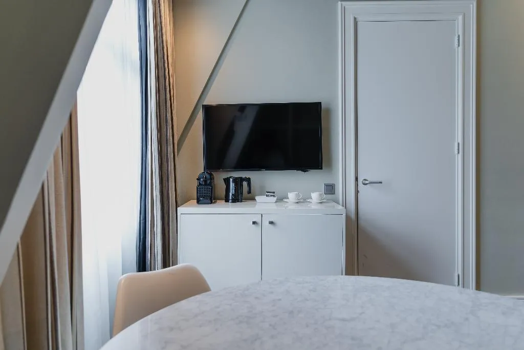 JUNIOR SUITE STANDARD Room, Hotel Roemer, Amsterdam