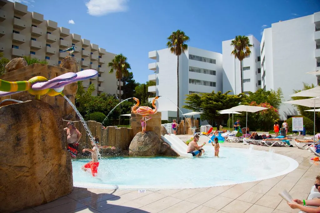Sports and Entertainment, Globales Hotel Maioris, Majorca