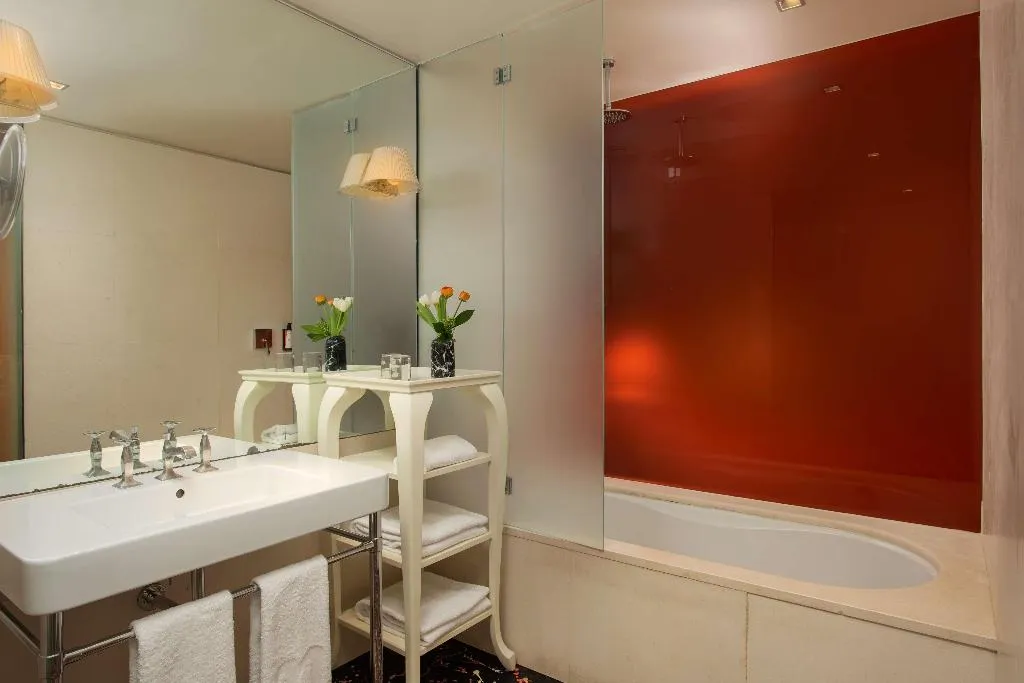FAMILY ROOM CAPACITY 4 Room, nhow Milano, Milan