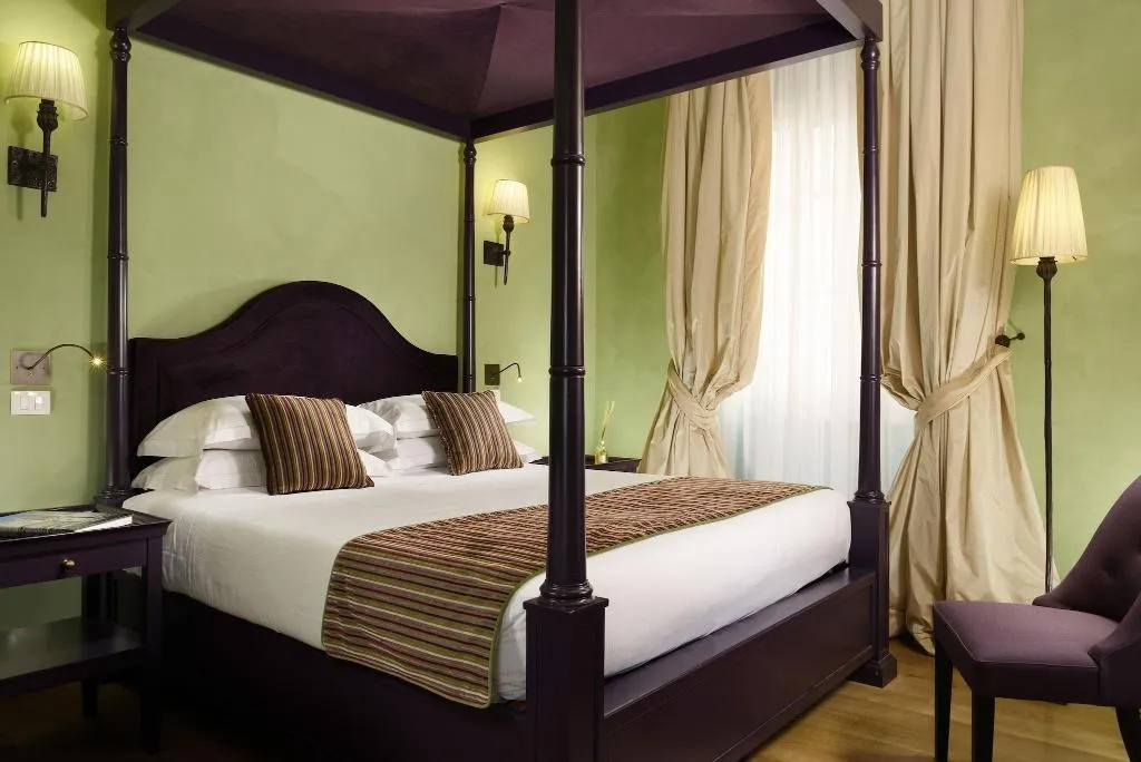 DOUBLE DELUXE WITH VIEWS Room, San Firenze Suites And Spa, Florence