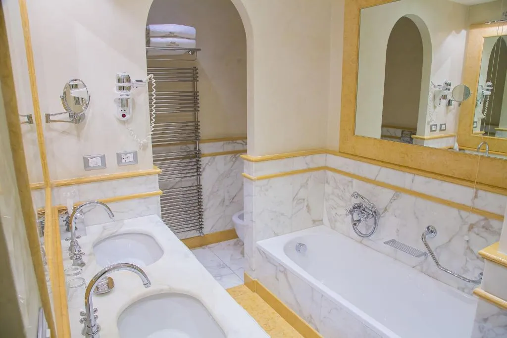 DOUBLE DELUXE Room, Golden Tower Hotel & Spa, Florence