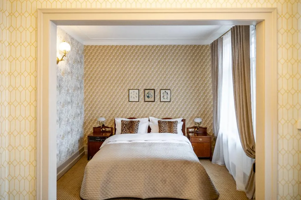 DOUBLE COMFORT Room, Hotel H15 Francuski Old Town - Destigo Hotels, Krakow