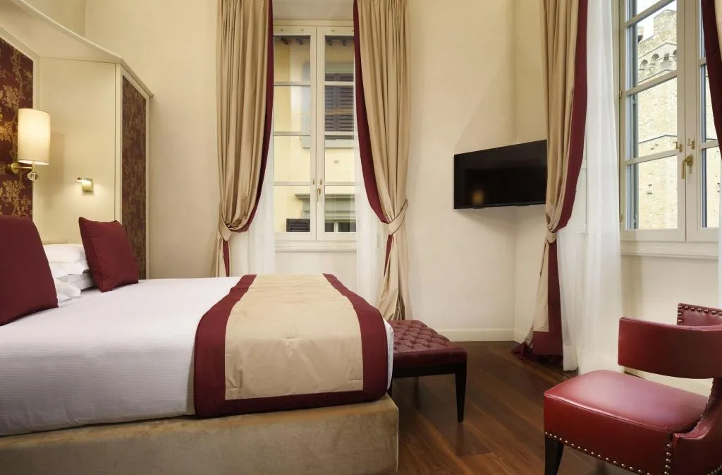 SUITE EXECUTIVE KING BED Room, San Firenze Suites And Spa, Florence