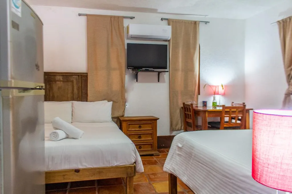 TRIPLE ECONOMY Room, Casaejido, Playa Del Carmen