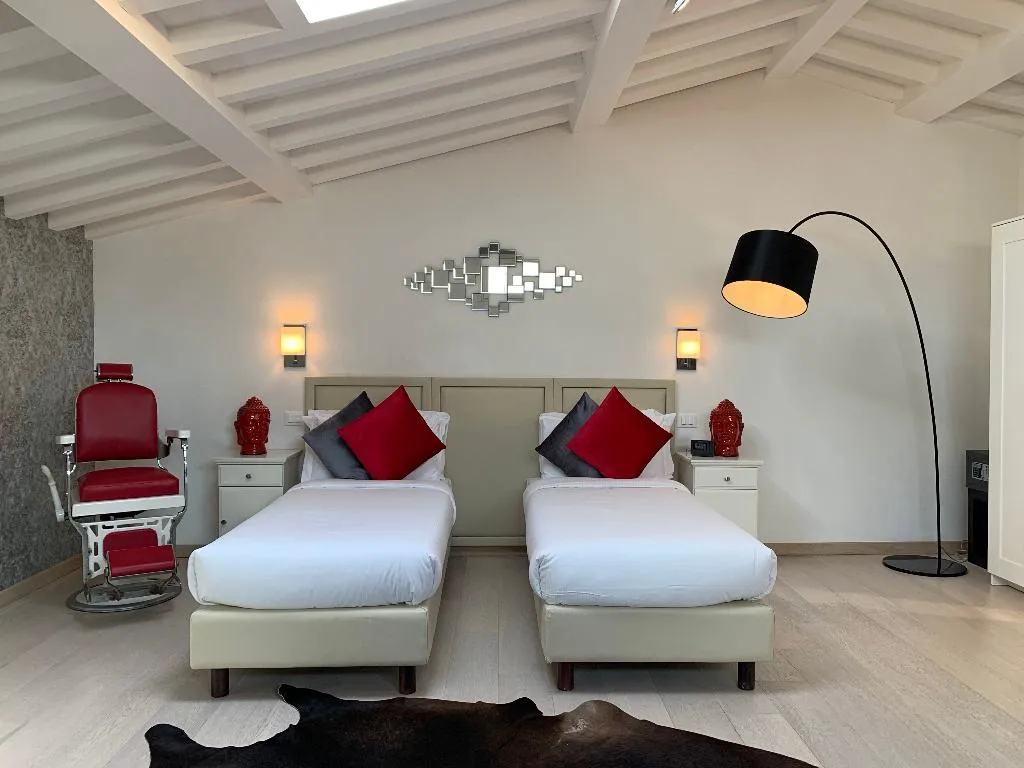 APARTMENT ONE BEDROOM TWO BATHROOMS Room, Florence Art Apartments, Florence