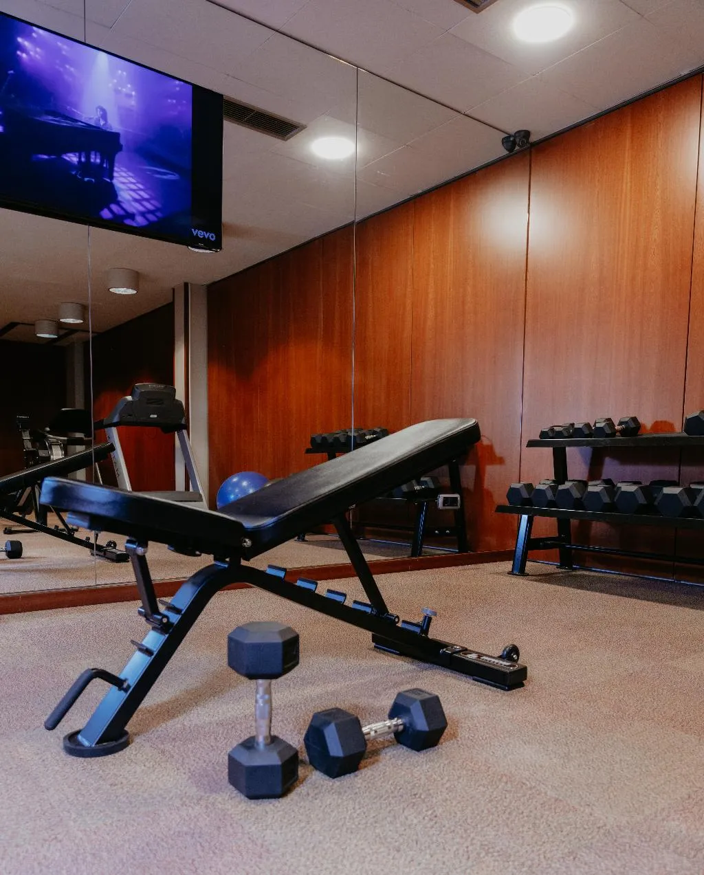 Sports and Entertainment, Acevi Villarroel, Barcelona