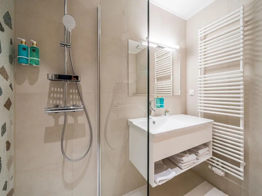 DOUBLE STANDARD Room, Berkeley, Dubrovnik