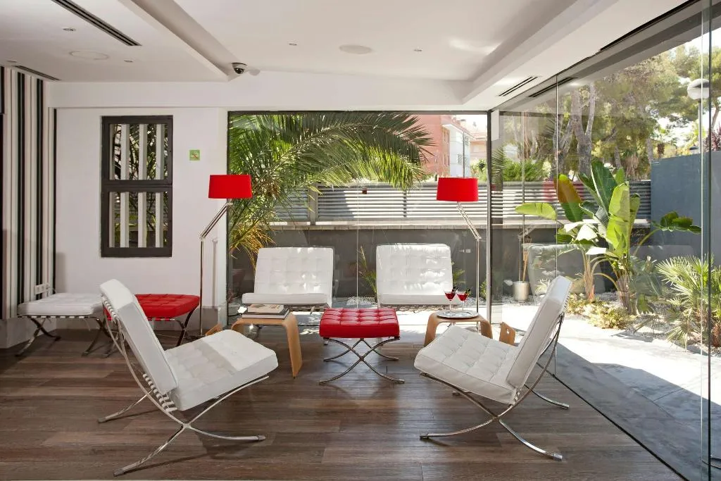 Lobby, Sitges, Costa Brava