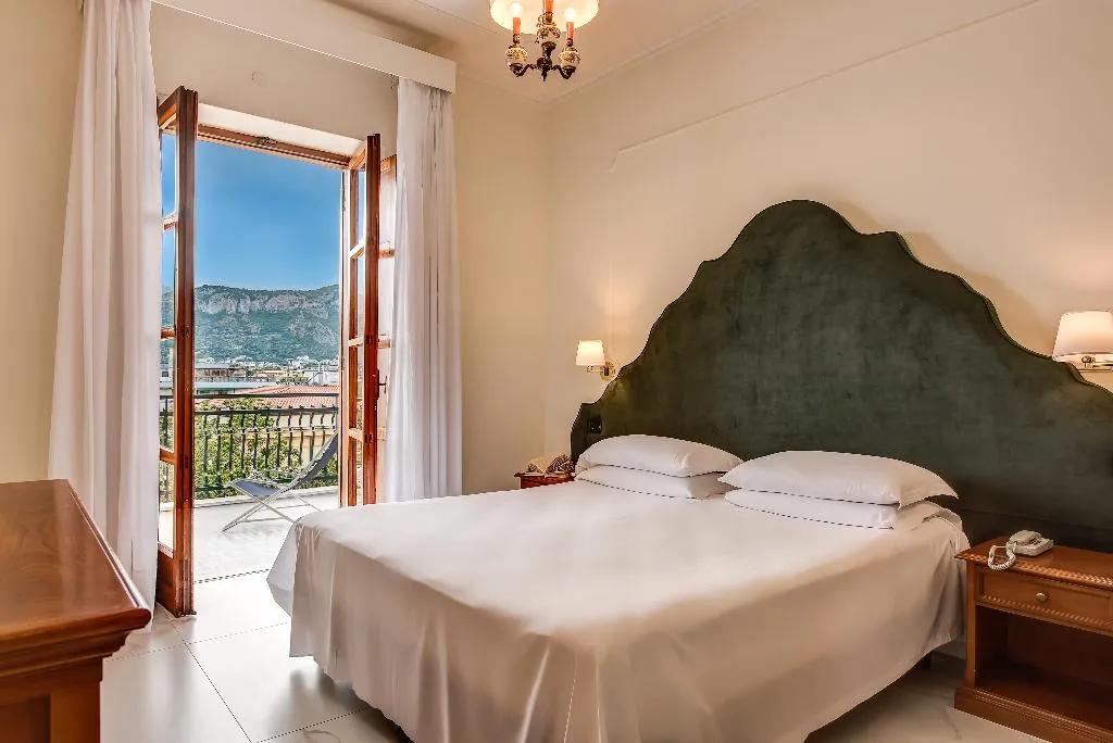 Double or Twin SUPERIOR Room, Majestic Palace, Naples