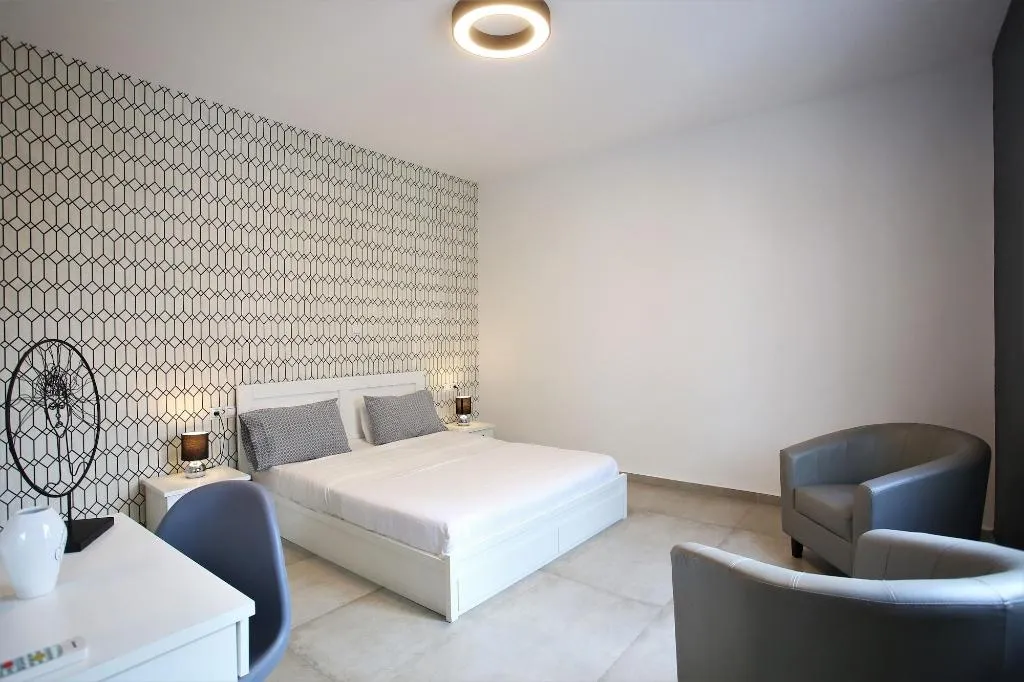 Room, Gk Athens, Athens