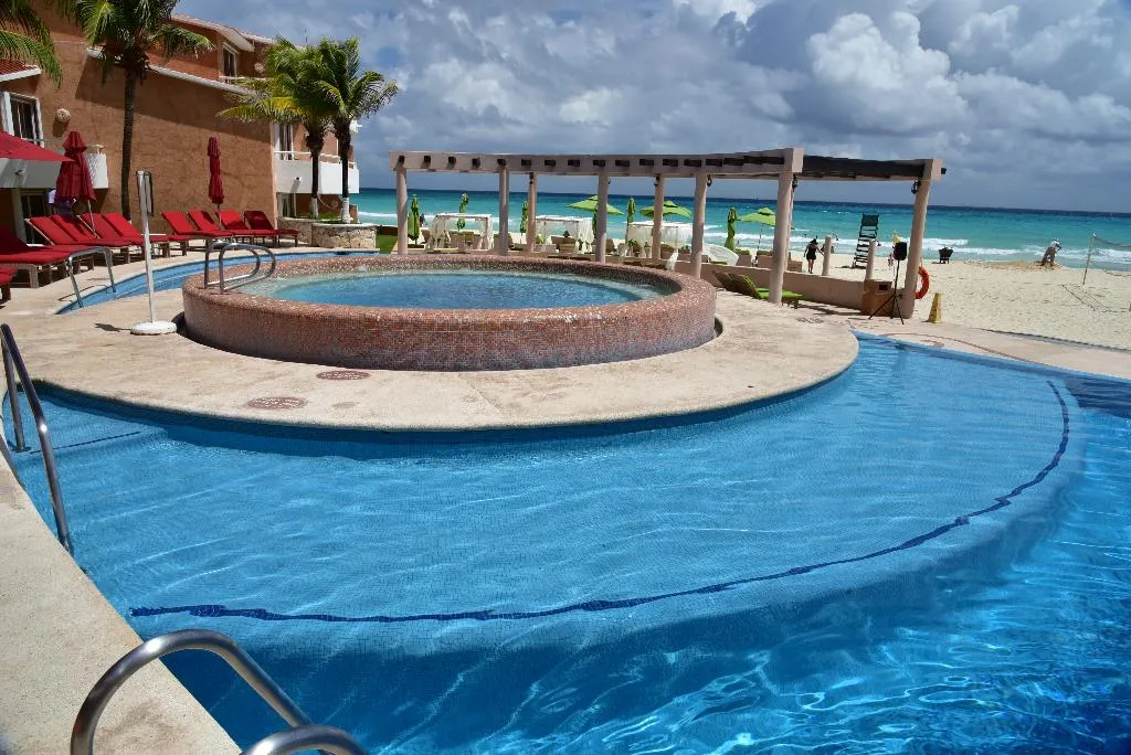 Pool, Sunset Fishermen Beach Resort Playa Del Carmen, Cancun Area