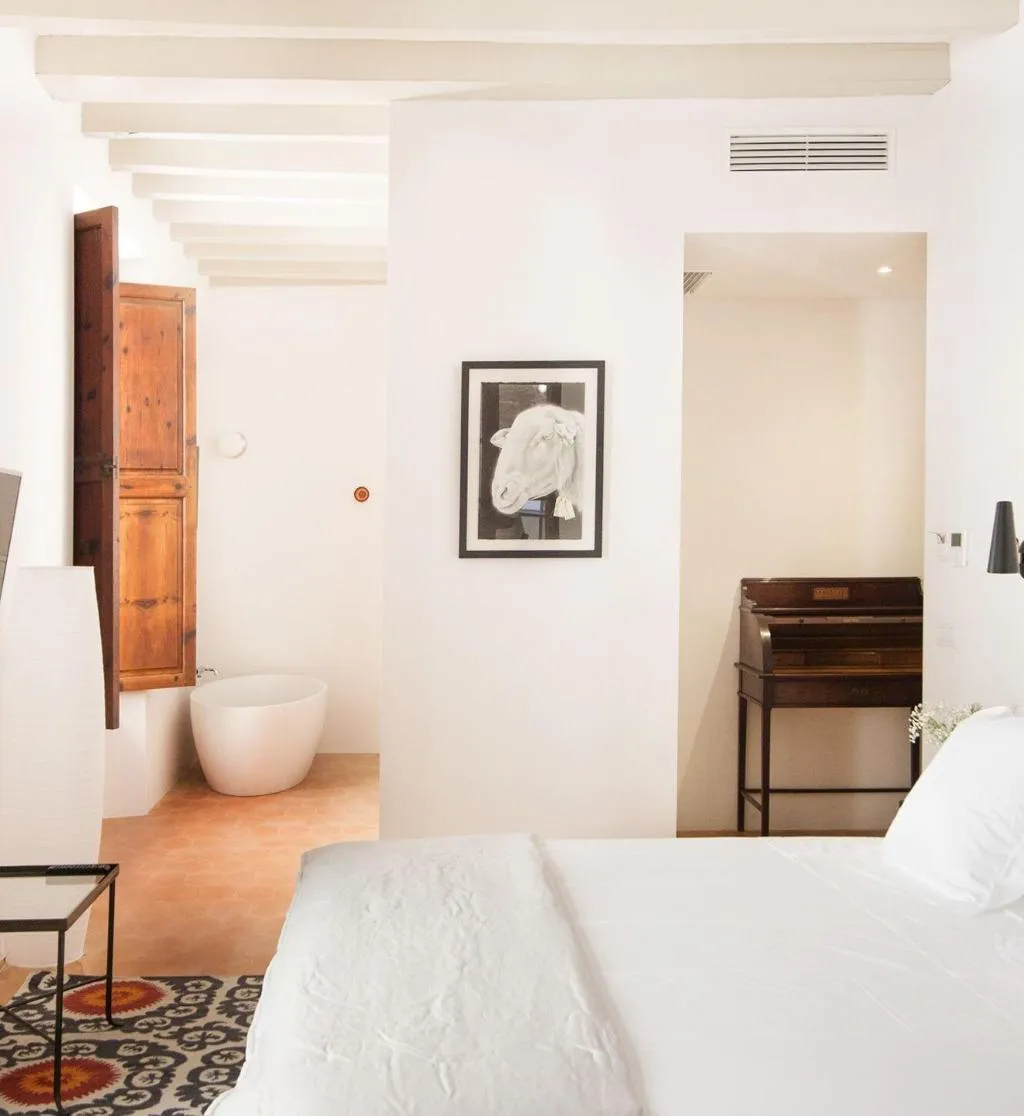 Room, Canavall, Majorca