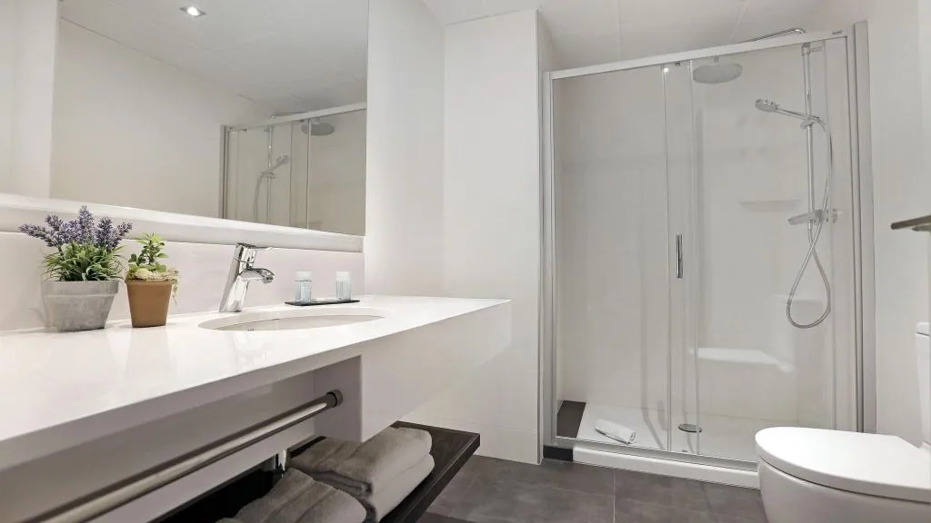 TWIN CITY VIEW TWO BEDS Room, Arc La Rambla, Barcelona