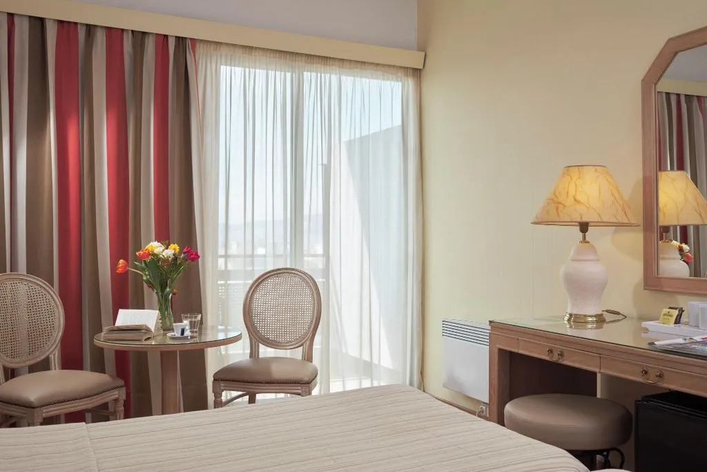 DOUBLE SUPERIOR WITH VIEWS Room, Candia Hotel, Athens