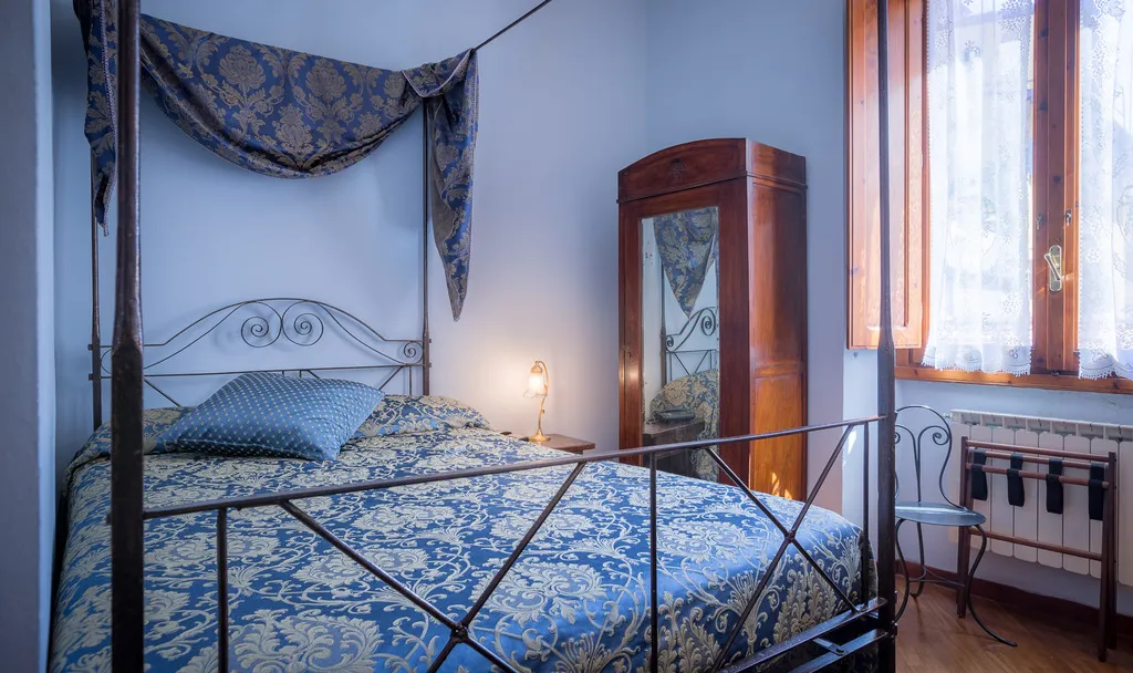 DOUBLE SINGLE USE CLASSIC Room, Torre Guelfa Palazzo Acciaiuoli, Florence