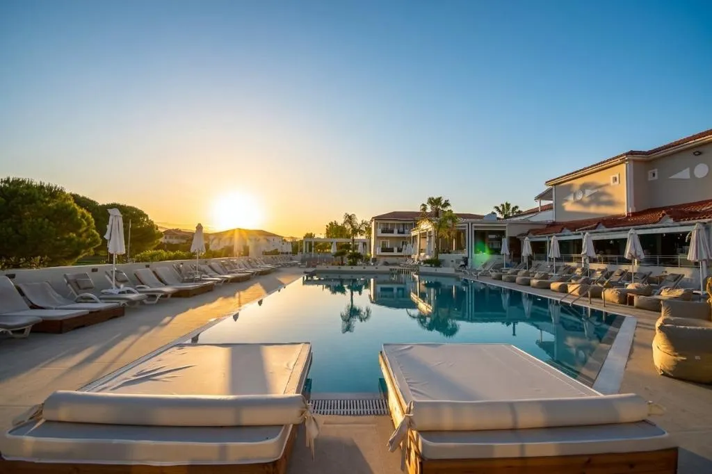 Pool, Dennys Inn, Zante