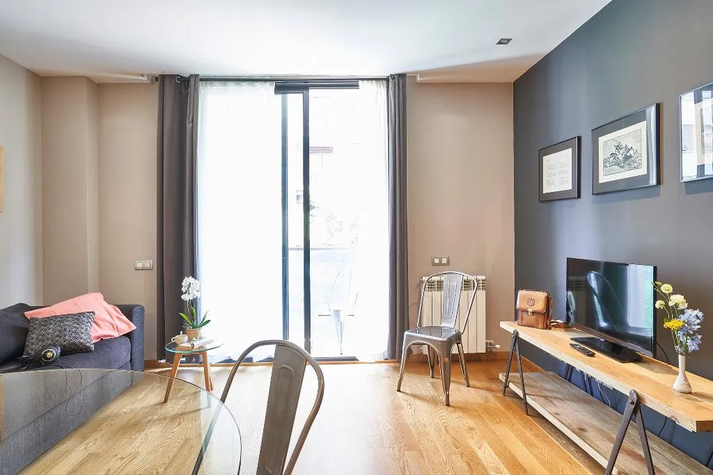 APARTMENT CAPACITY 6 TWO BEDROOMS Room, AinB Sagrada Familia Apartments, Barcelona