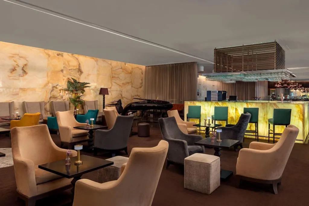 Lobby, Sheraton Lisboa Hotel & Spa, Lisbon