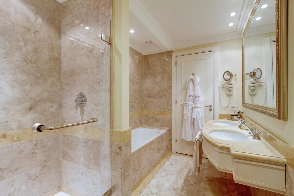 SUITE CAPACITY 3 Room, Mercure Catania Excelsior, Catania