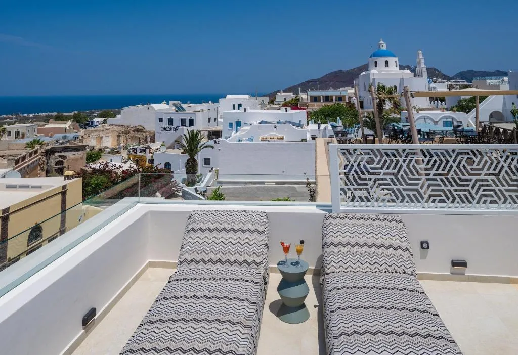 Room, La Madeleine Oia, Santorini