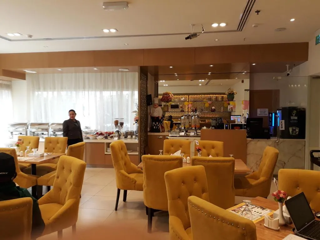 Restaurant, Royal Falcon Hotel, Dubai