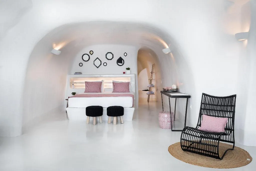 Room, Maregio Suites, Santorini