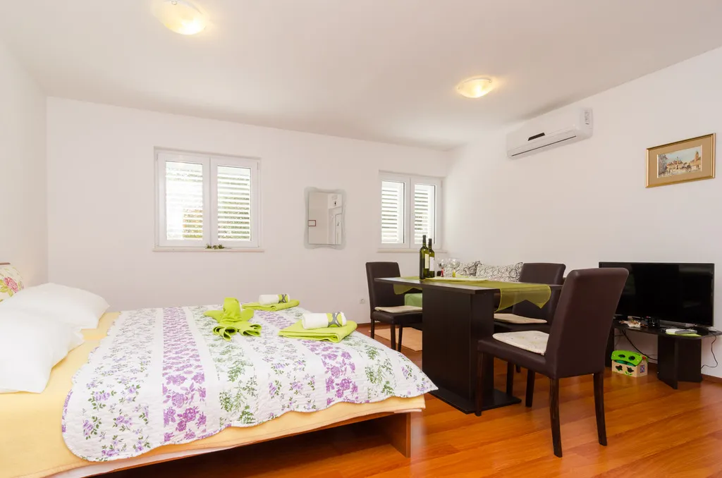 STUDIO WITH TERRACE Room, Apartments Ira, Dubrovnik