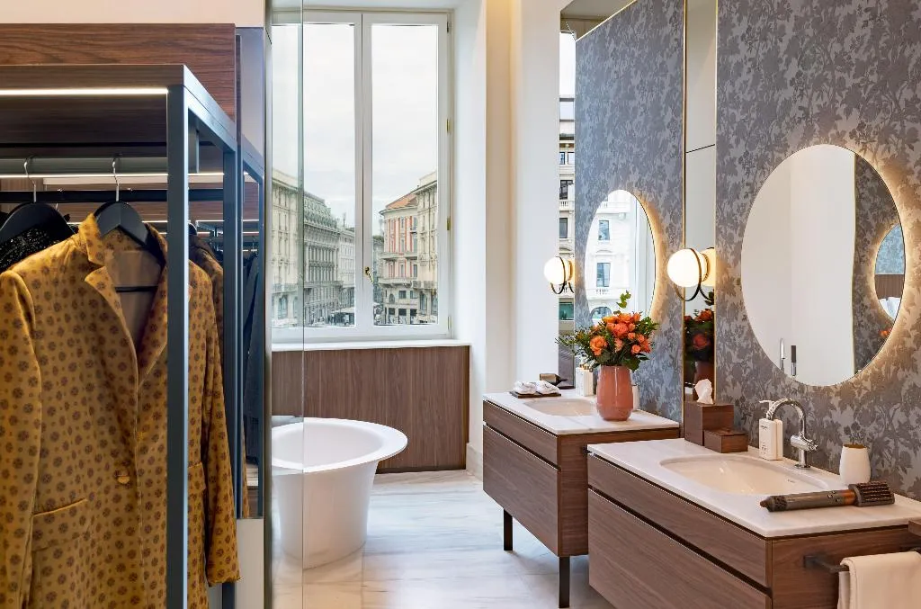 SUITE STANDARD Room, Palazzo Cordusio A Gran Melia Hotel, Naples