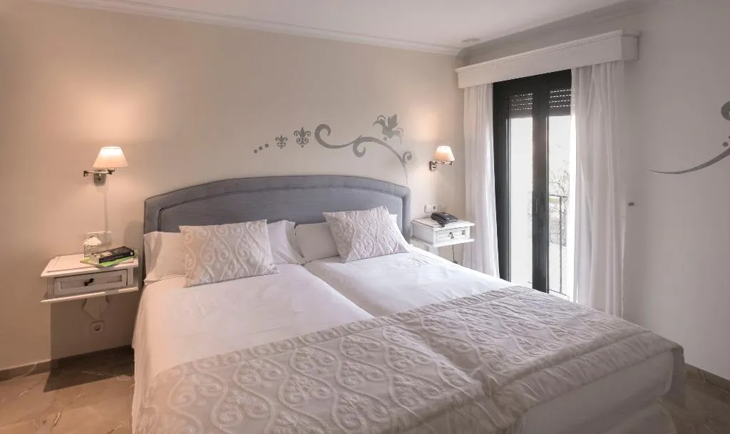 SUITE WITH TERRACE Room, Galeon Suites, Majorca