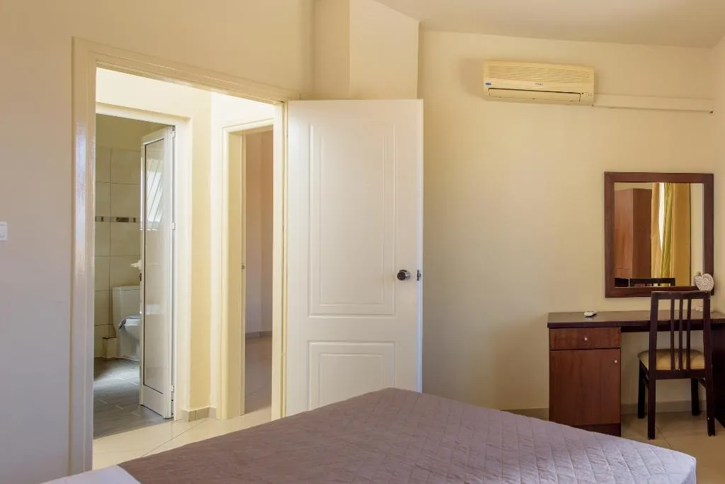 SUITE WITH PRIVATE POOL Room, Theo Hotel, Crete