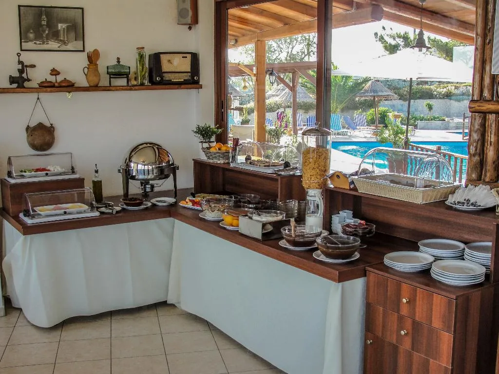 SUITE TWO BEDROOMS WITH PRIVATE POOL Room, Spiros-Soula Family Hotel & Thematic Suites, Crete