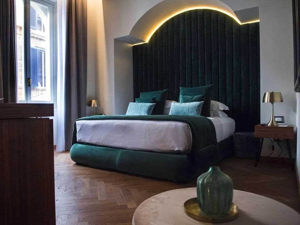 Room, Antico Albergo del Sole al Pantheon, Rome
