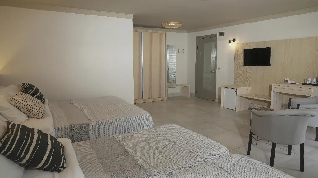 QUADRUPLE GARDEN VIEW ONE BEDROOM Room, Sun Hotel By En Vie Beach, Antalya