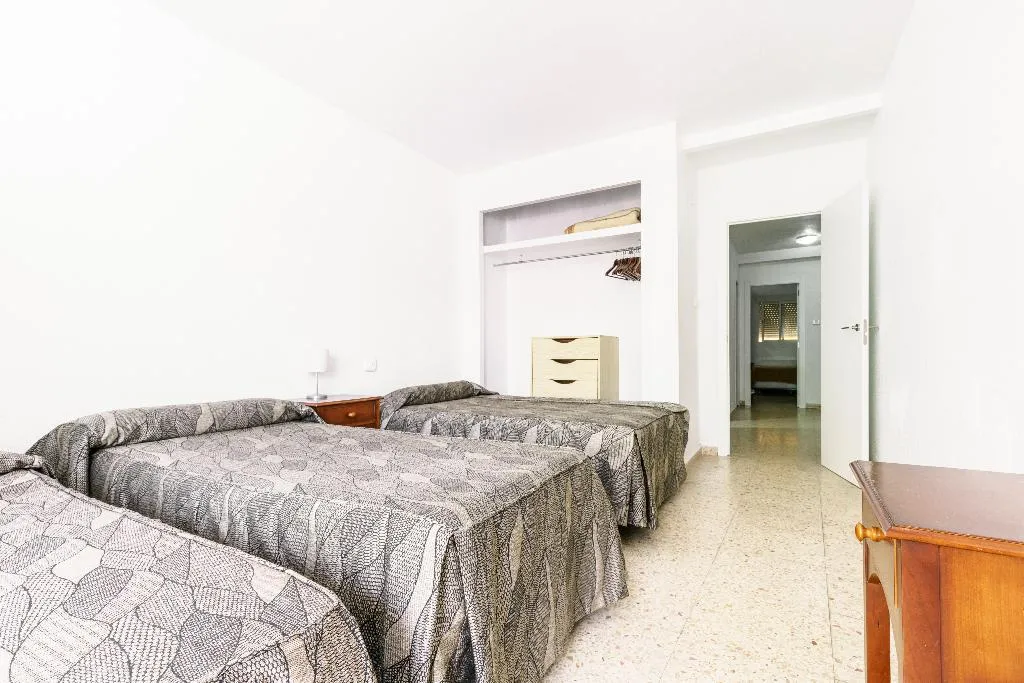 APARTMENT THREE BEDROOMS TWO BATHROOMS Room, Apartamentos Maja Beach, Costa Blanca