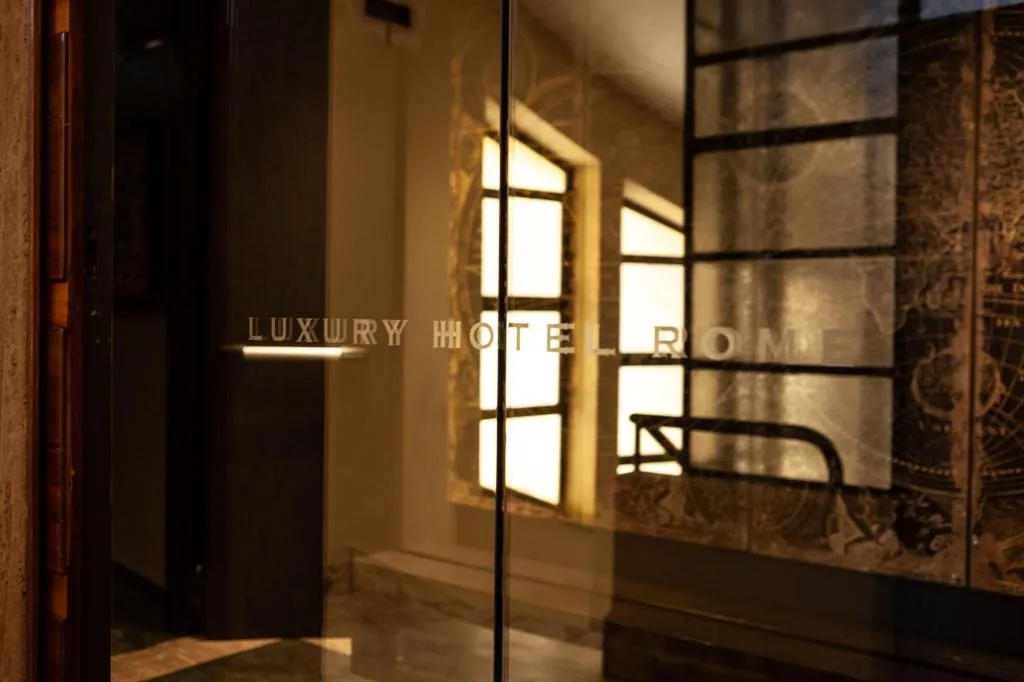 Lobby, Triviho, Rome