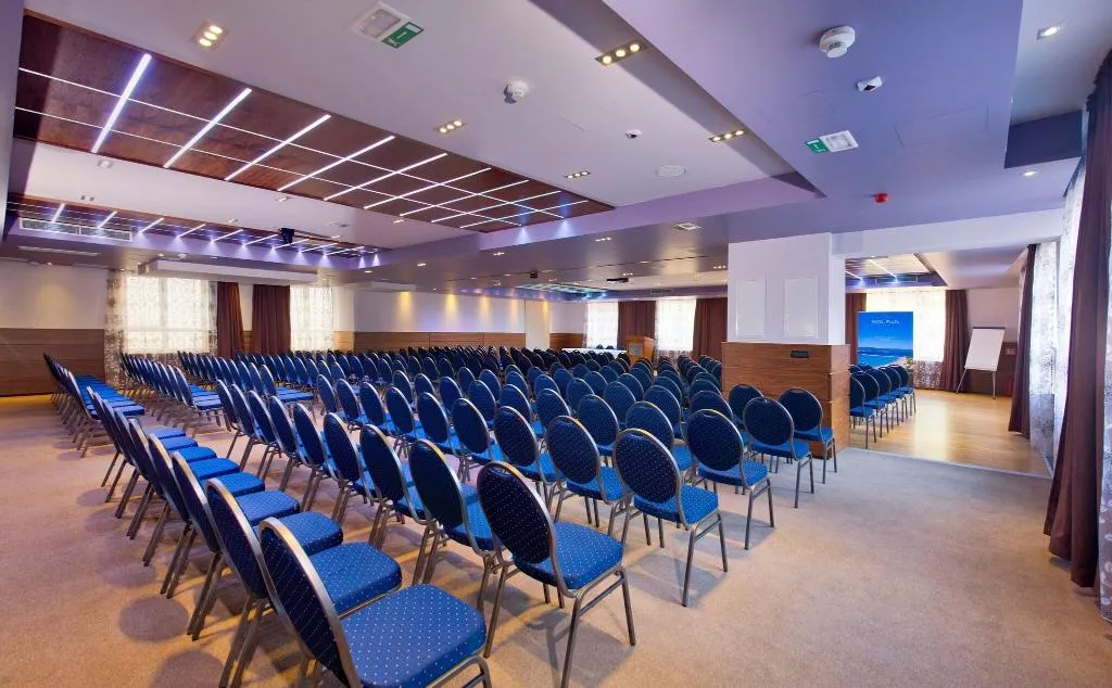 Conferences, Plaza Omis, Split