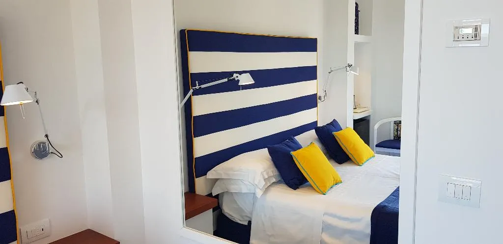Double or Twin CLASSIC Room, Delfino, Naples