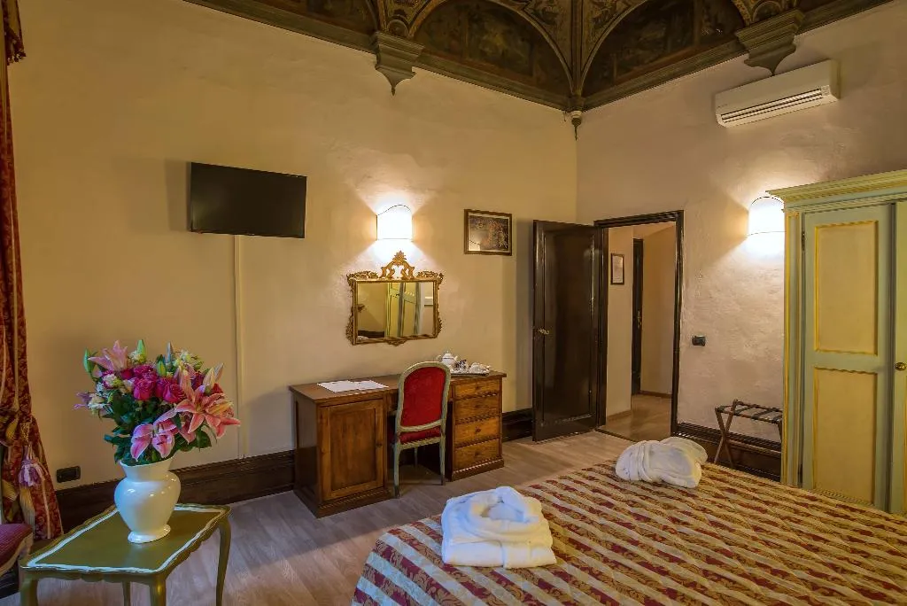 Double or Twin SUPERIOR Room, Paris, Florence