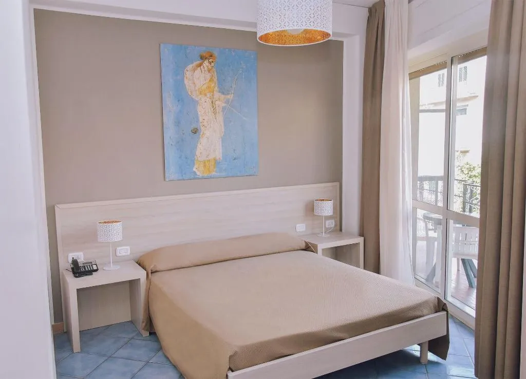 Room, Hotel Piccolo Sogno, Naples