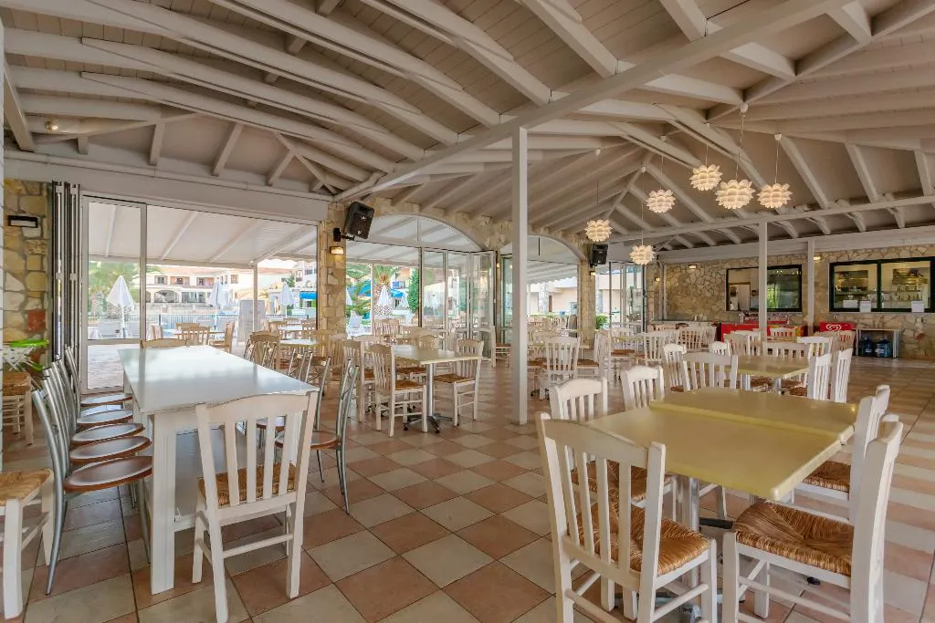 Bar, Alykanas Village, Zante