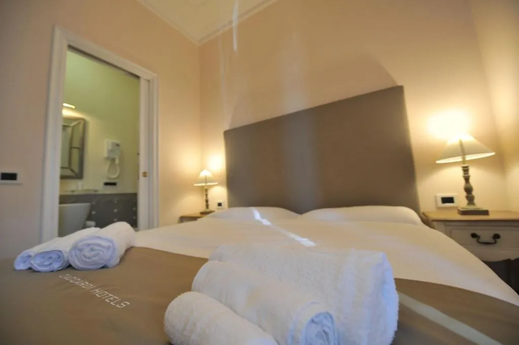 Room, Villa Zaccardi, Rome
