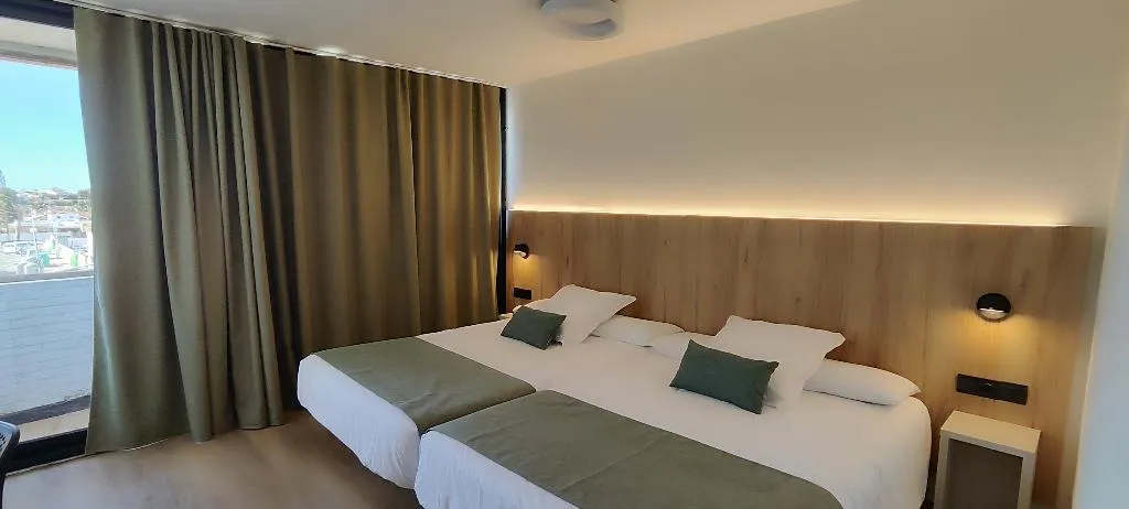 QUADRUPLE STANDARD Room, Ohtels Carabela, Costa De La Luz