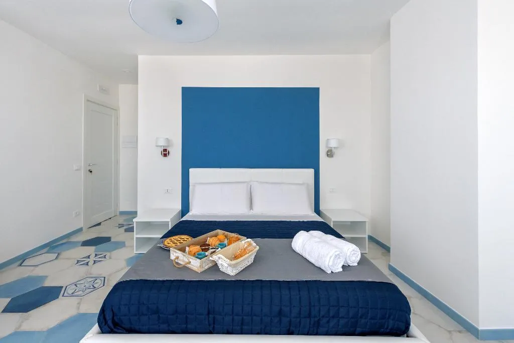 TRIPLE DELUXE Room, Caruso Suite, Naples