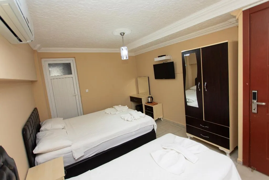Room, Green Peace, Dalaman