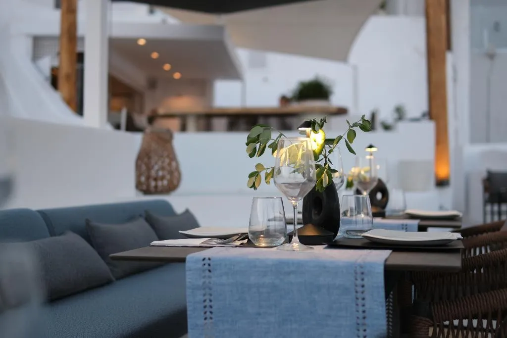 Bar, Aqua Luxury Suites, Santorini