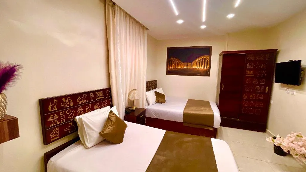 TRIPLE DELUXE TWO BEDS Room, Nemes Pyramids View Inn, Cairo
