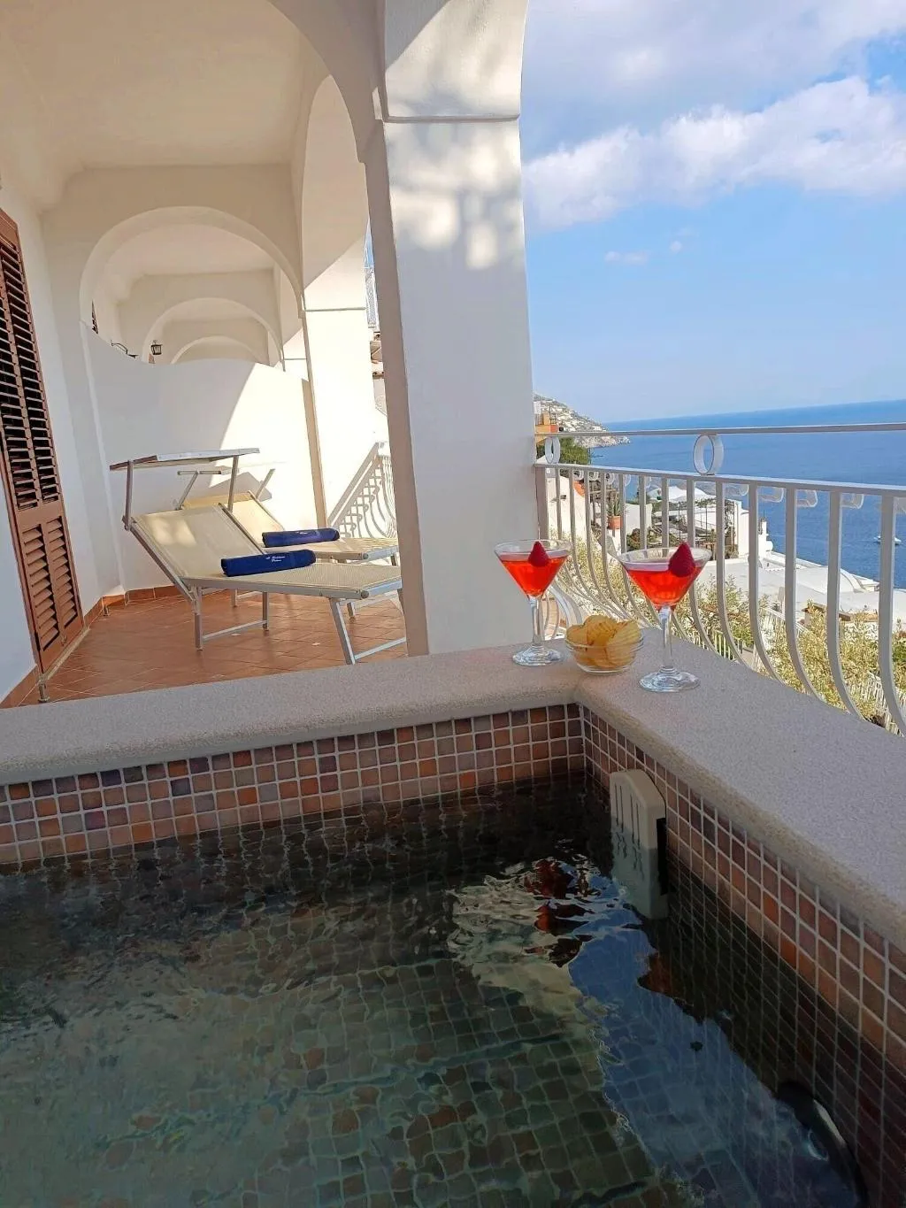 Pool, Il Gabbiano, Naples