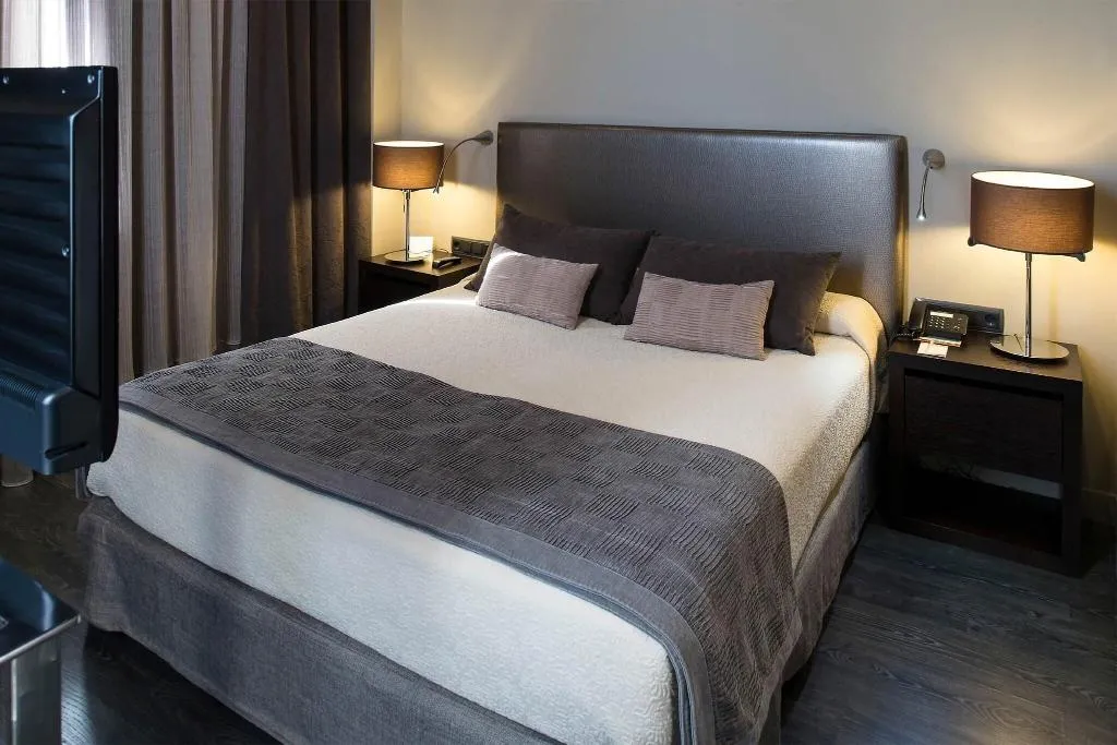 SUITE KING SIZE BED Room, Catalonia Portal De L'Angel Hotel, Barcelona