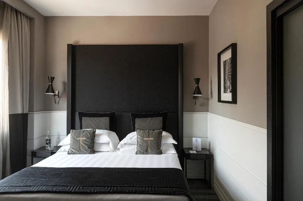 DOUBLE PREMIER KING BED Room, The Tribune, Part of JDV by Hyatt, Rome